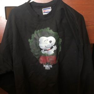 Peanuts Hanes black sweater